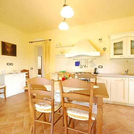 Holiday home Ferienhaus Mit Privatpool Fuer 6 Personen Ca 90 Qm In Pietraia Di Cortona, Trasimenischer See