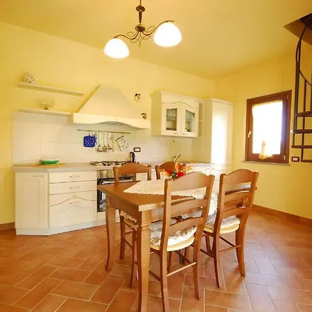 Holiday home Ferienhaus Mit Privatpool Fuer 6 Personen Ca 90 Qm In Pietraia Di Cortona, Trasimenischer See